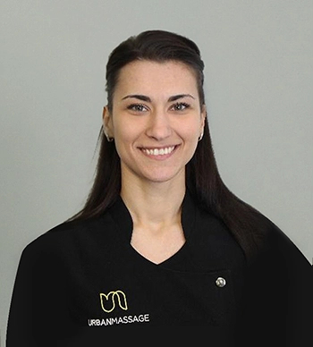 Massage therapist Georgiana