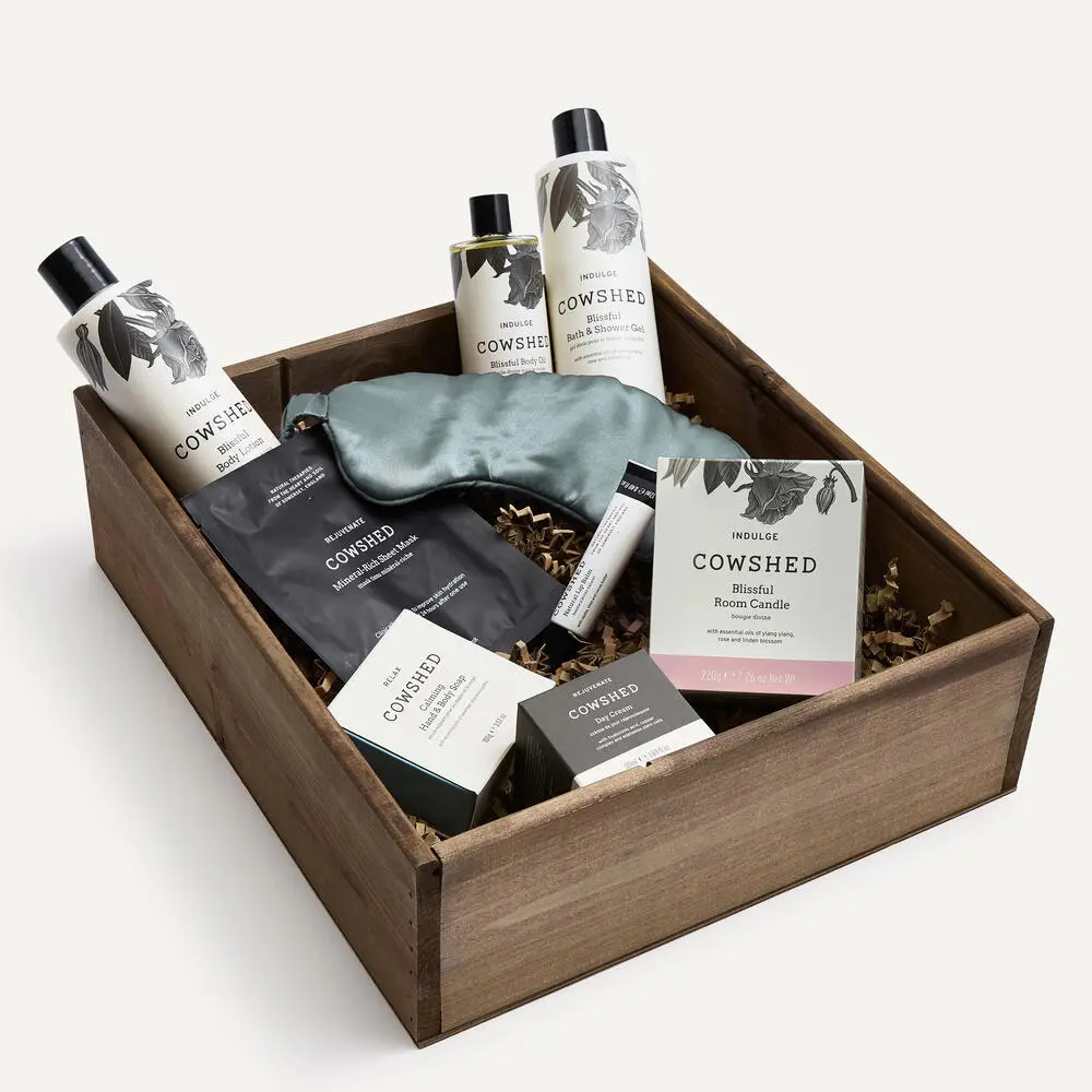 Cowshed luxury hamper with candle, shower gel, eye mask and more
